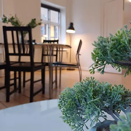 Luxurious 2 Bedroom Near Jomfru Ane Gade Apartment Aalborg