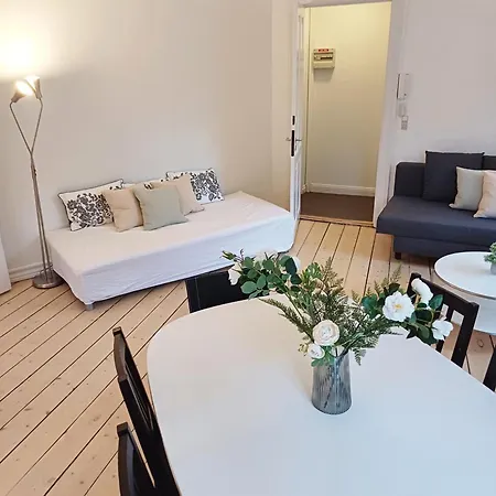 Luxurious 2 Bedroom Near Jomfru Ane Gade * Aalborg